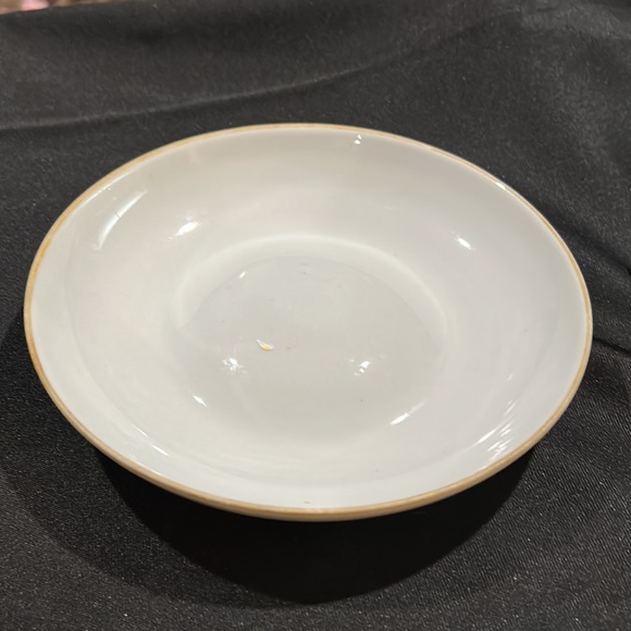Very cool 7.25” pot/oven ware with top that converts to a dish. - Picture 4 of 12